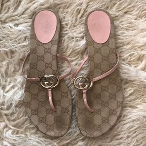 Gucci pink flat sandals